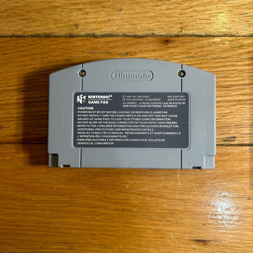 Nintendo Super Mario 64 - Picture 2 of 3